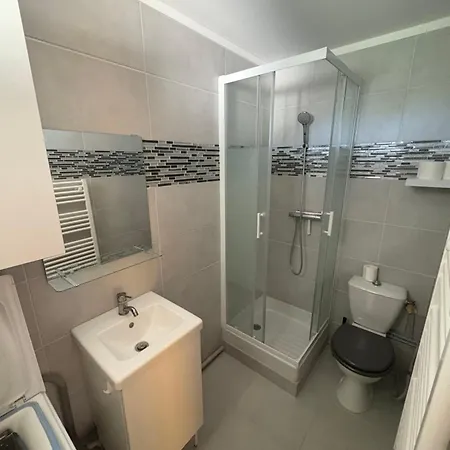 Avec Place De Parking - Proche Commerce Et 公寓 *