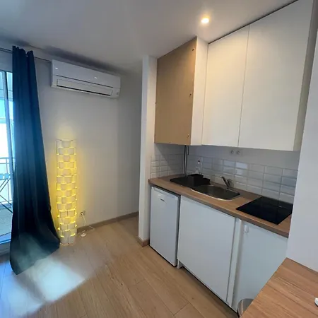 公寓 Avec Place De Parking - Proche Commerce Et *