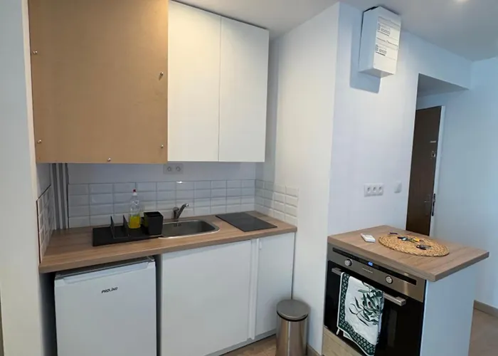 公寓 Avec Place De Parking - Proche Commerce Et *